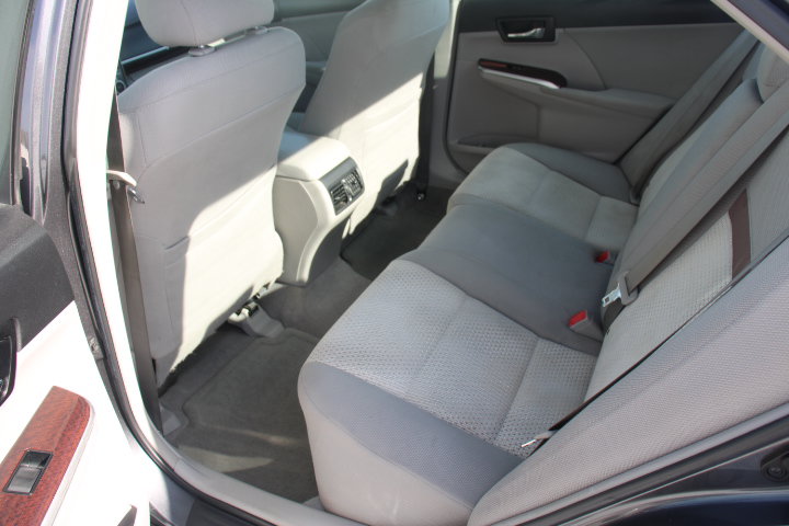 Used 2012 Toyota Camry XLE w/ Convenience Pkg FWD image 13