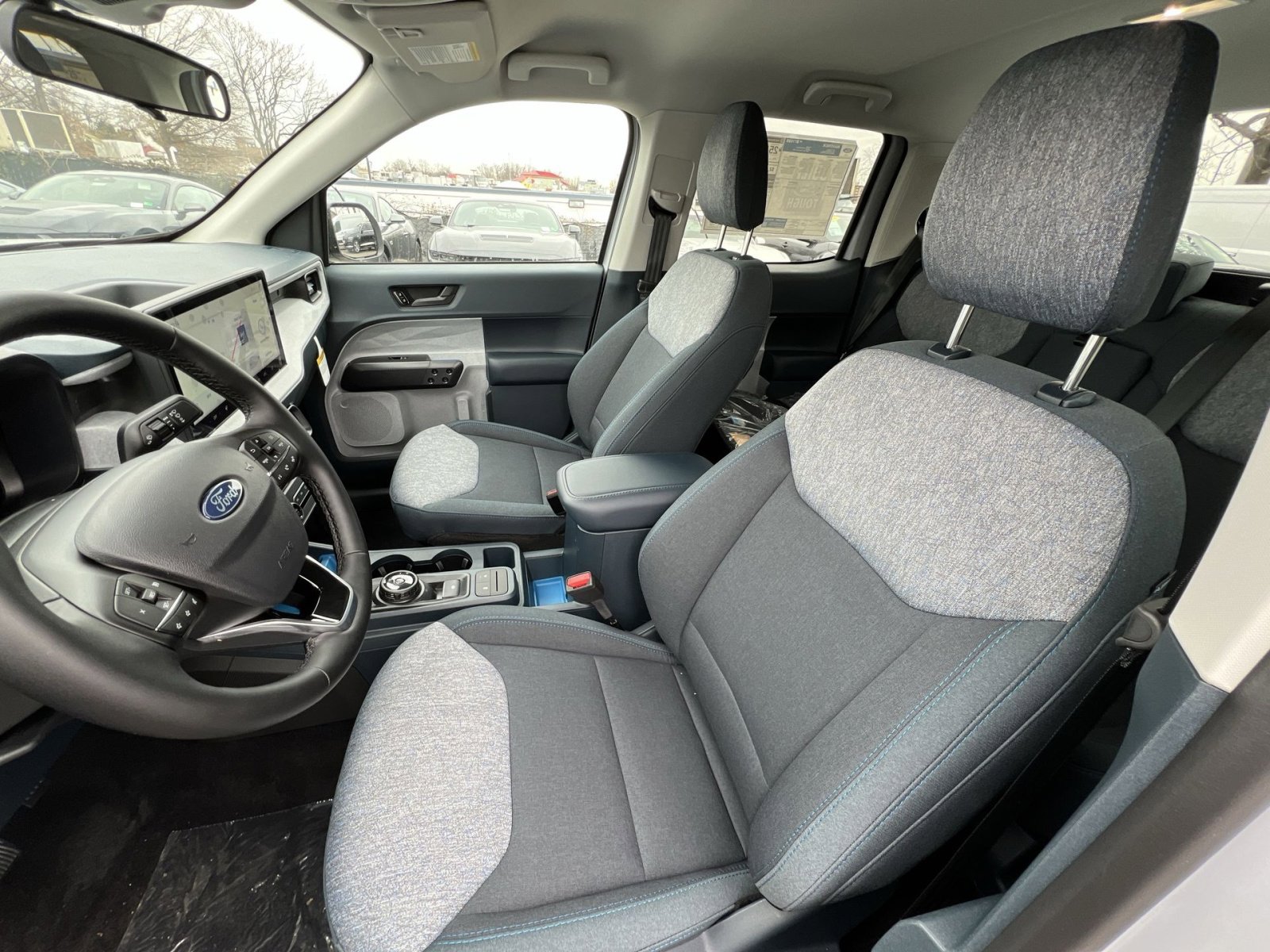 New 2025 Ford Maverick XLT w/ XLT Luxury Package image 13