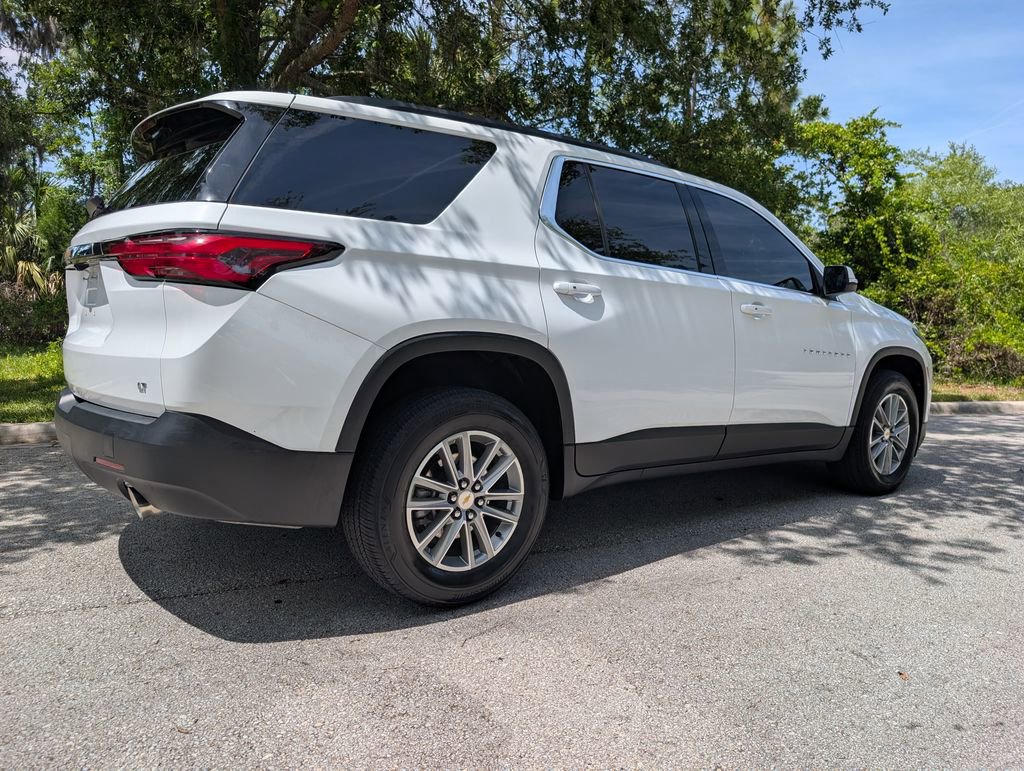 Used 2023 Chevrolet Traverse LT FWD image 9