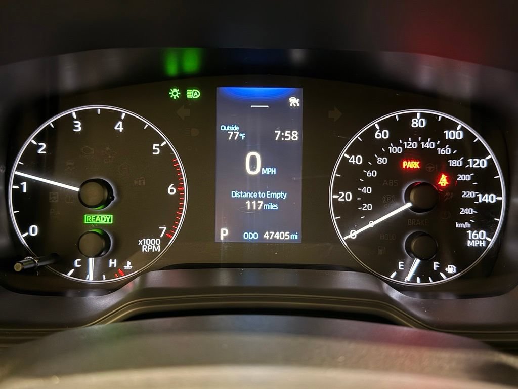 Used 2025 Toyota Corolla LE FWD image 17