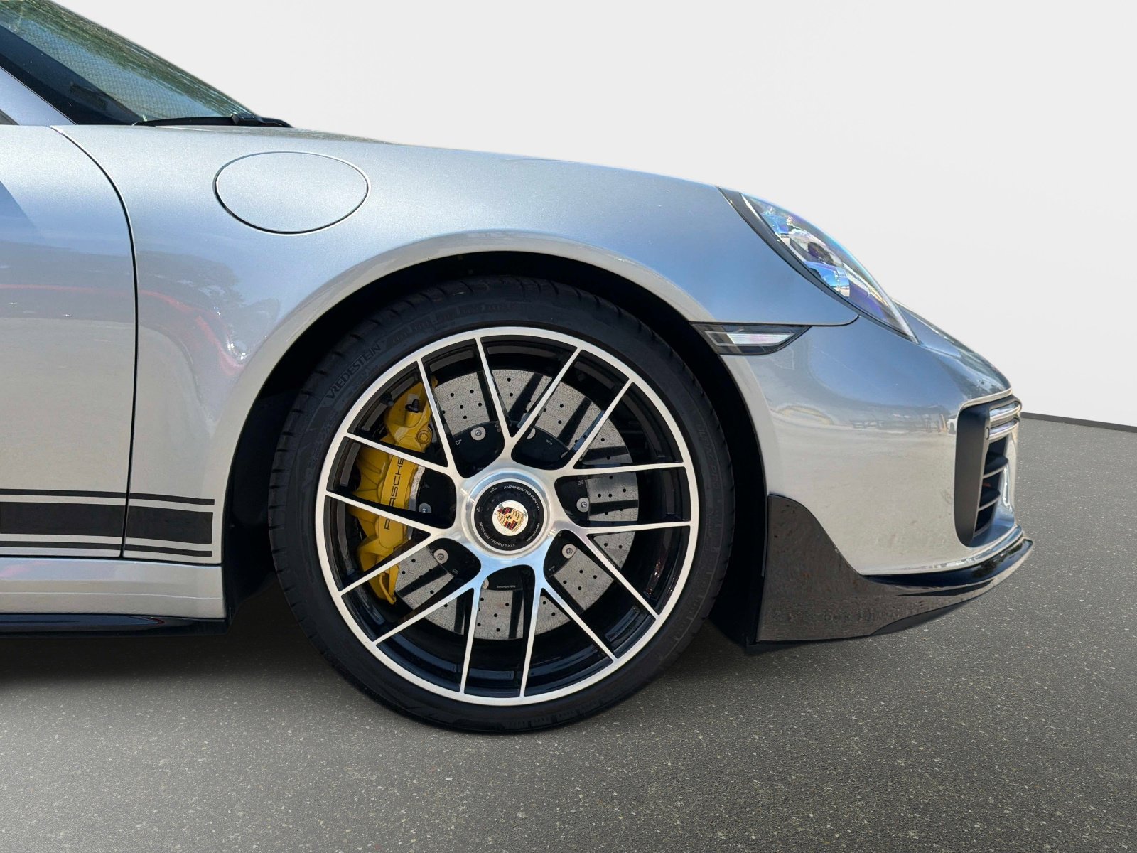 Used 2019 Porsche 911 Turbo AWD/4WD image 22
