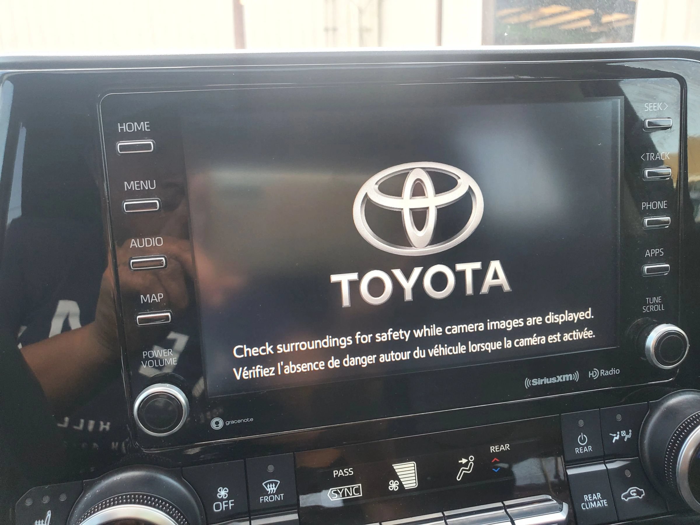 Used 2022 Toyota Highlander XLE FWD image 70
