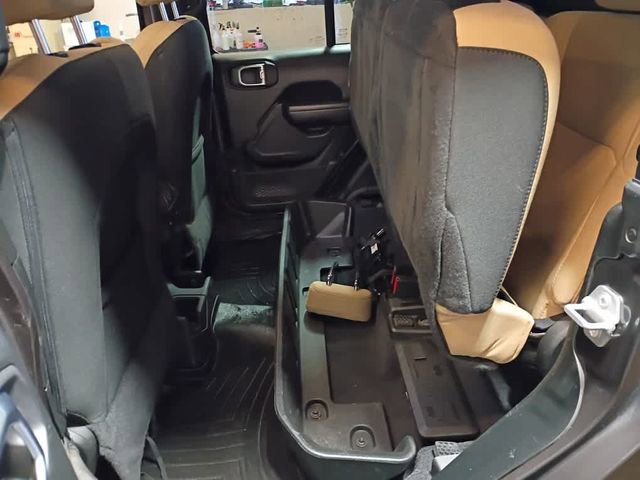 Used 2020 Jeep Gladiator Sport w/ Quick Order Package 24S AWD/4WD image 13