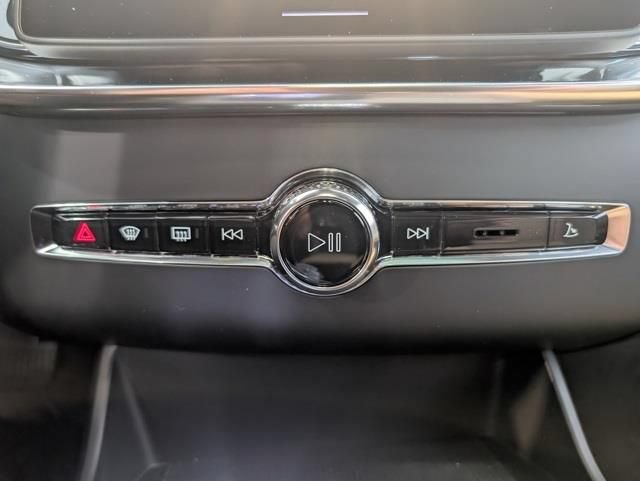 New 2026 Volvo XC90 B5 Core AWD/4WD image 21