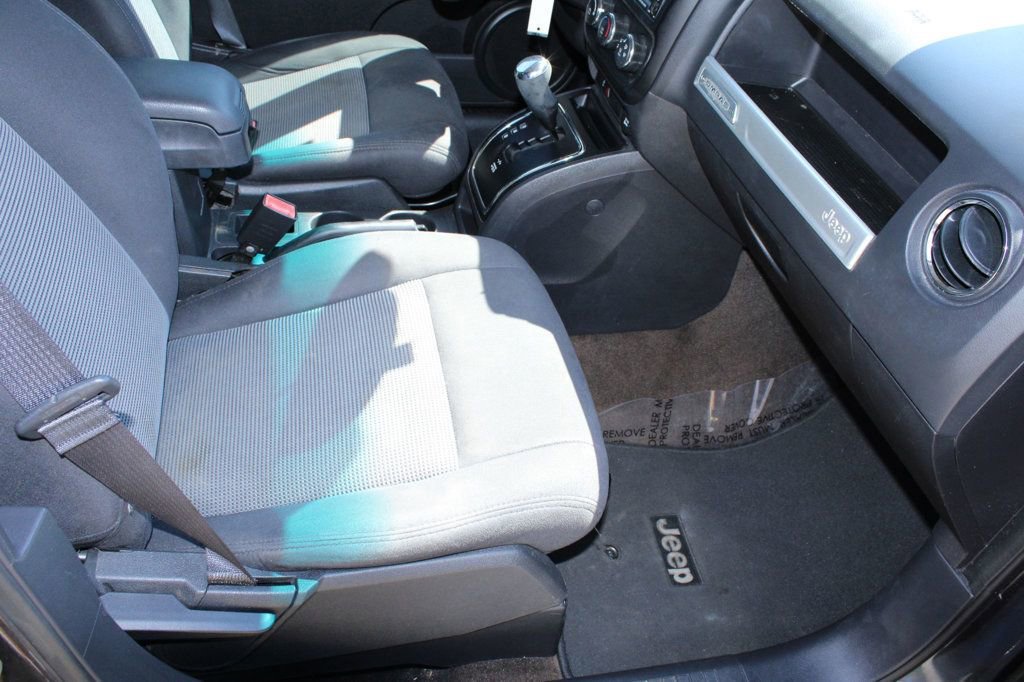 Used 2016 Jeep Compass Sport w/ Power Value Group image 21