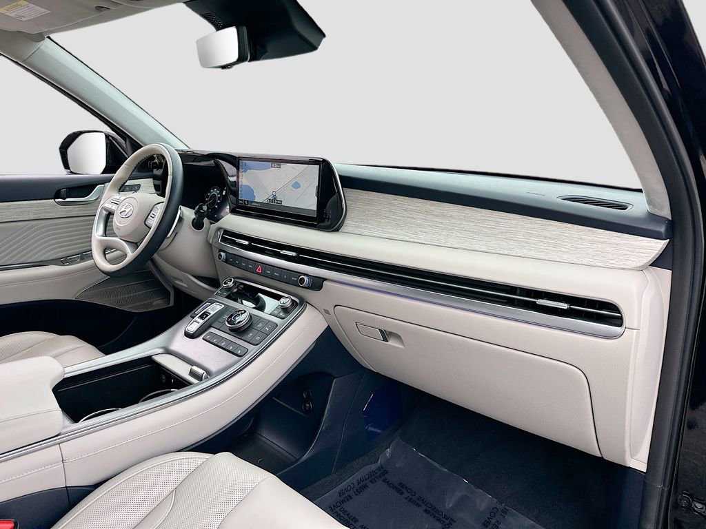Used 2024 Hyundai Palisade Calligraphy image 32