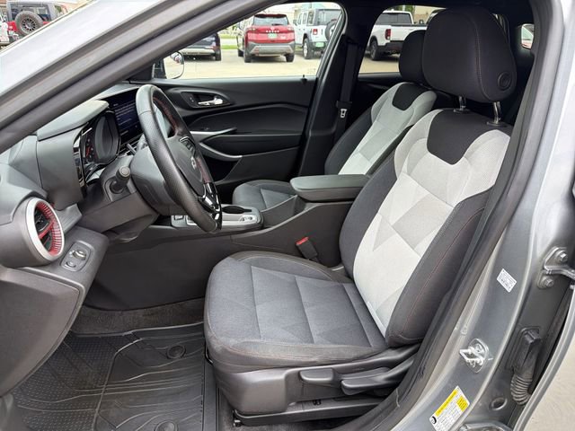 Certified 2025 Chevrolet Trax RS w/ Driver Confidence Package FWD image 13