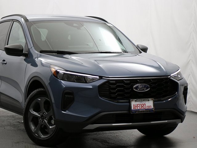 New 2026 Ford Escape ST-Line video 2