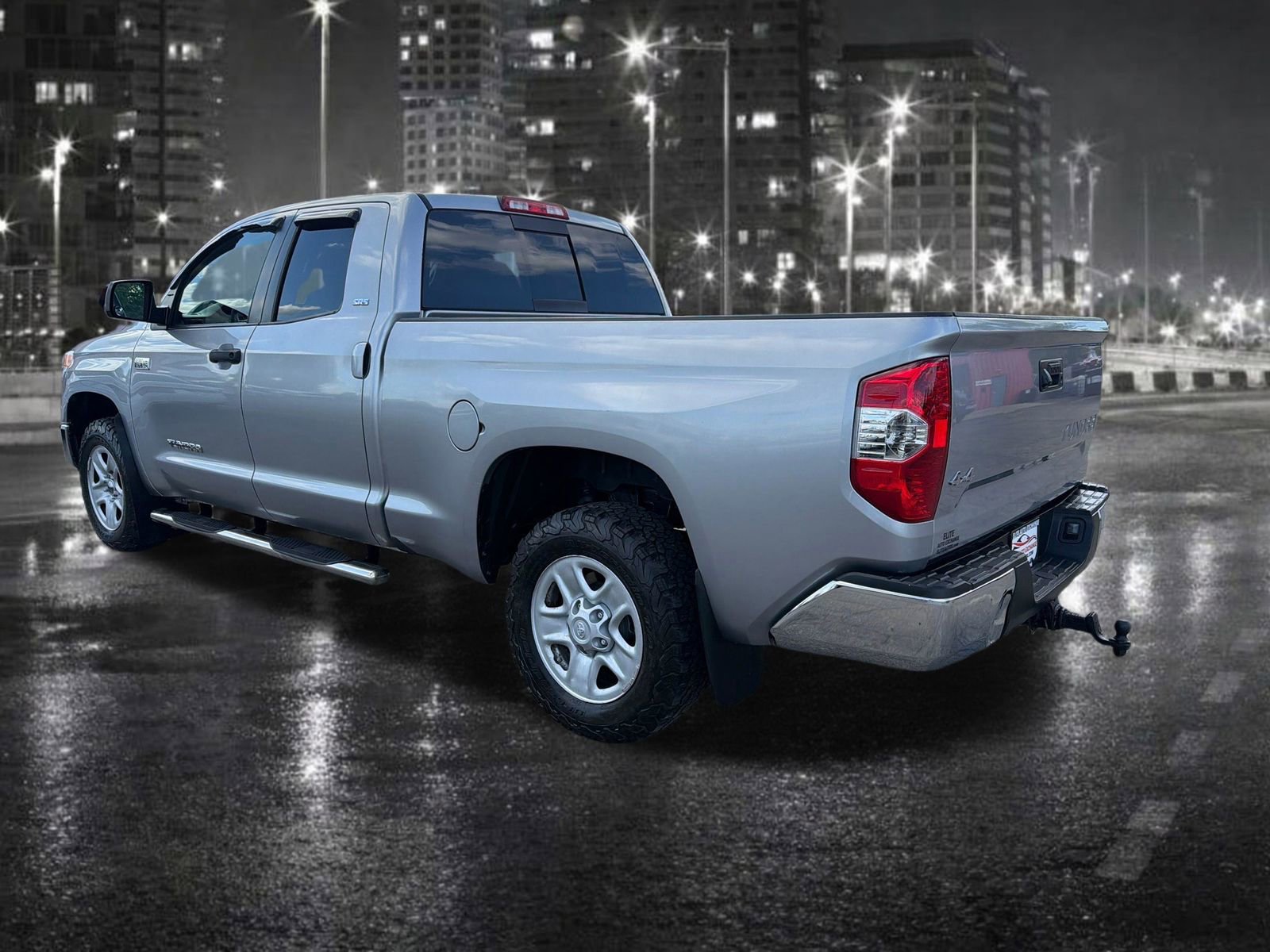 Used 2015 Toyota Tundra SR5 AWD/4WD image 4