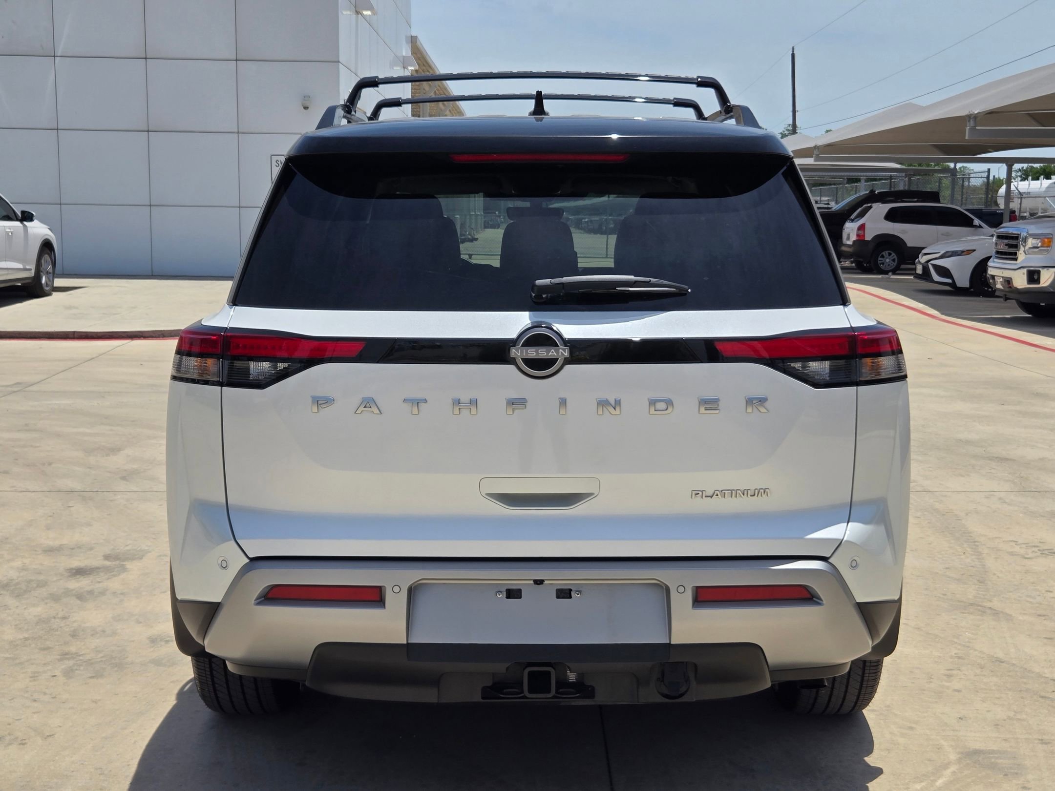 Used 2025 Nissan Pathfinder Platinum w/ Cargo Package FWD image 6