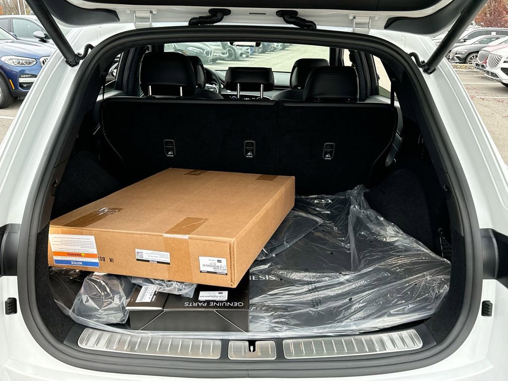 Used 2025 Genesis GV70 3.5T Sport w/ Sport Advanced Package image 34