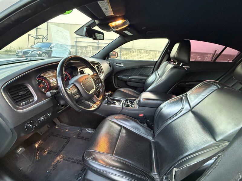 Used 2018 Dodge Charger R/T w/ Beats Audio Group RWD image 21