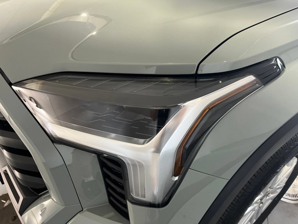 Used 2024 Toyota Tundra SR5 w/ SR5 Premium Package AWD/4WD image 36