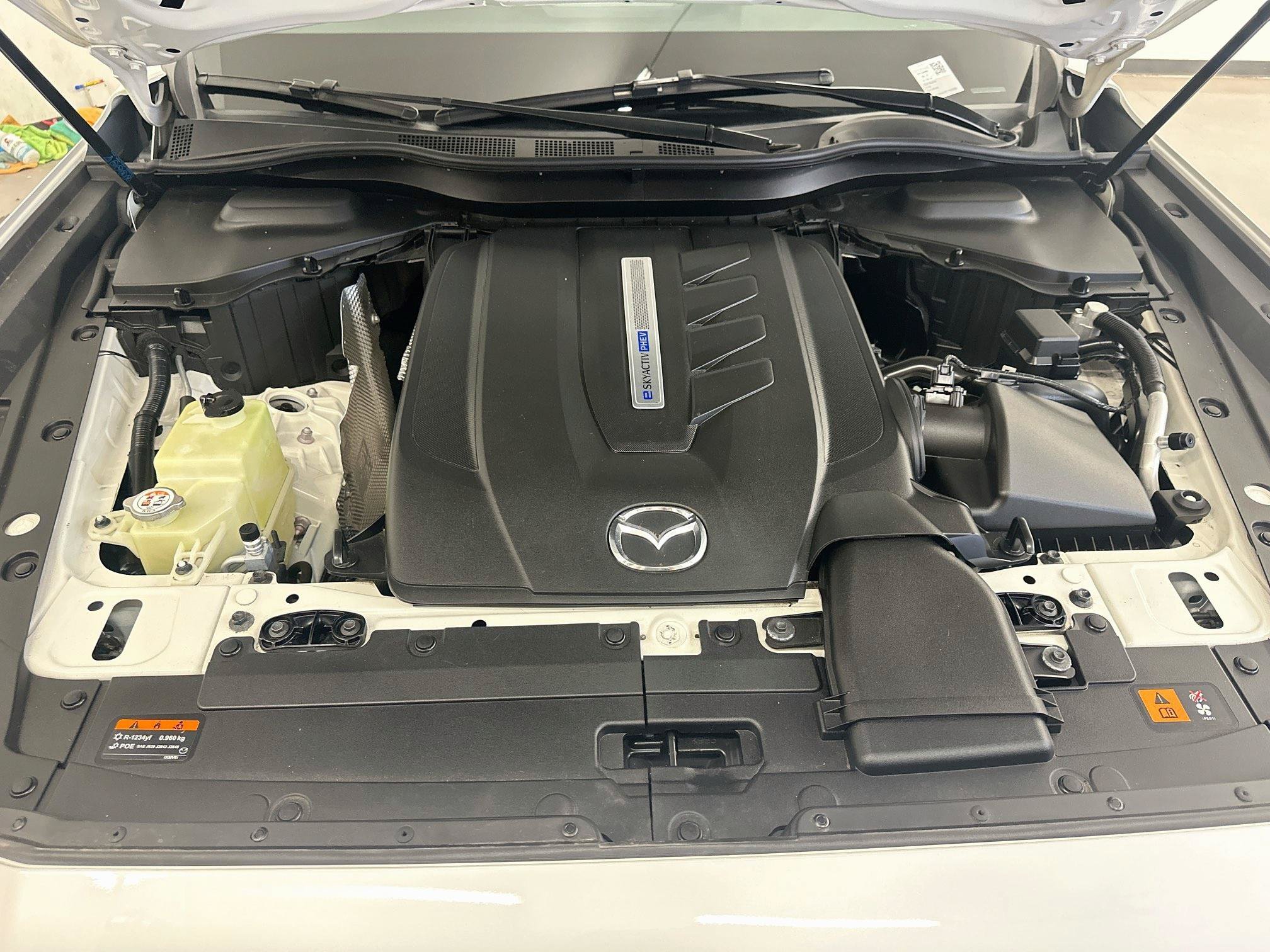 Used 2024 MAZDA CX-90 Plug-In Hybrid w/ Preferred AWD/4WD image 37
