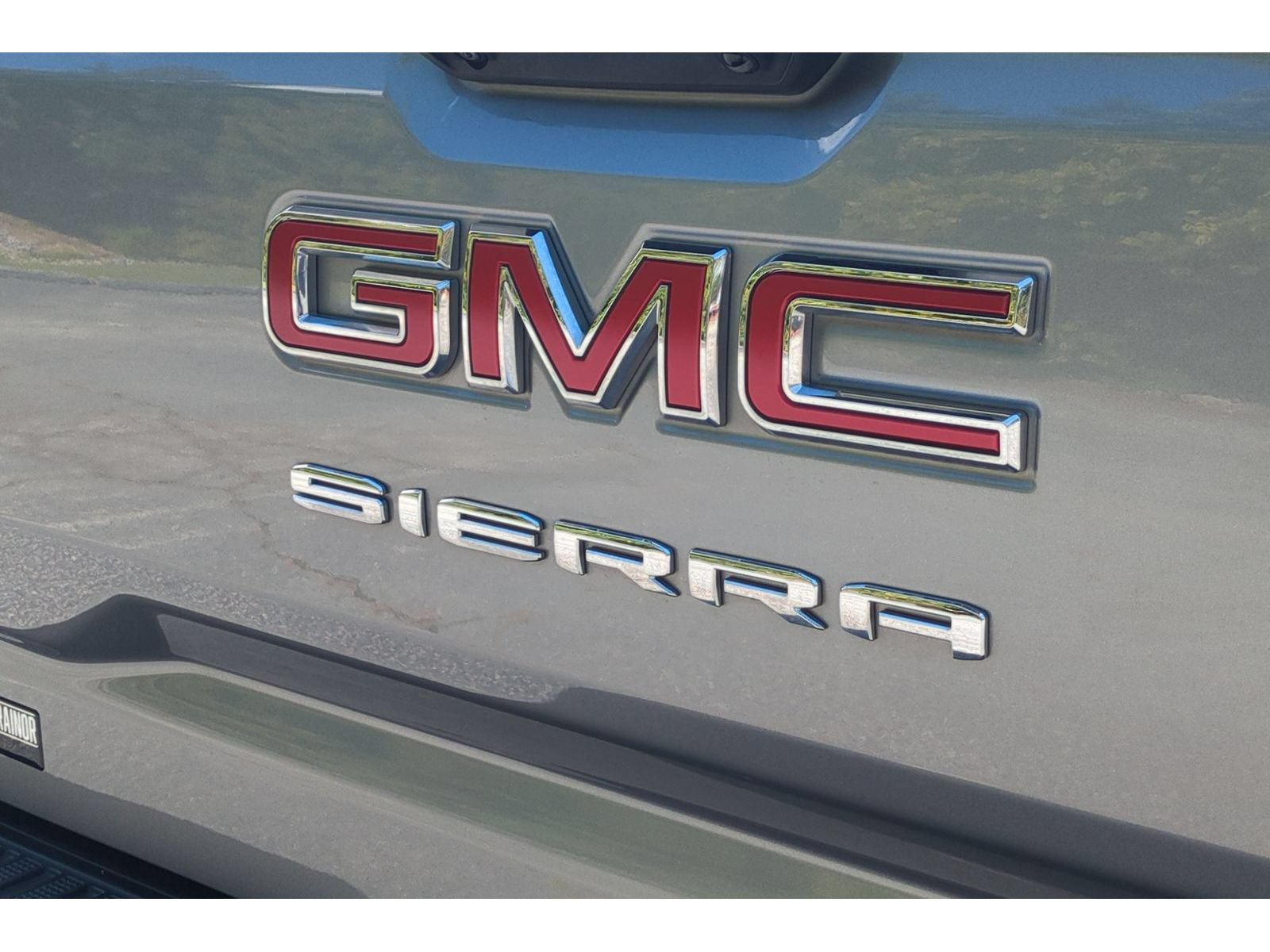 Used 2023 GMC Sierra 1500 Elevation w/ X31 Off-Road Package AWD/4WD image 32
