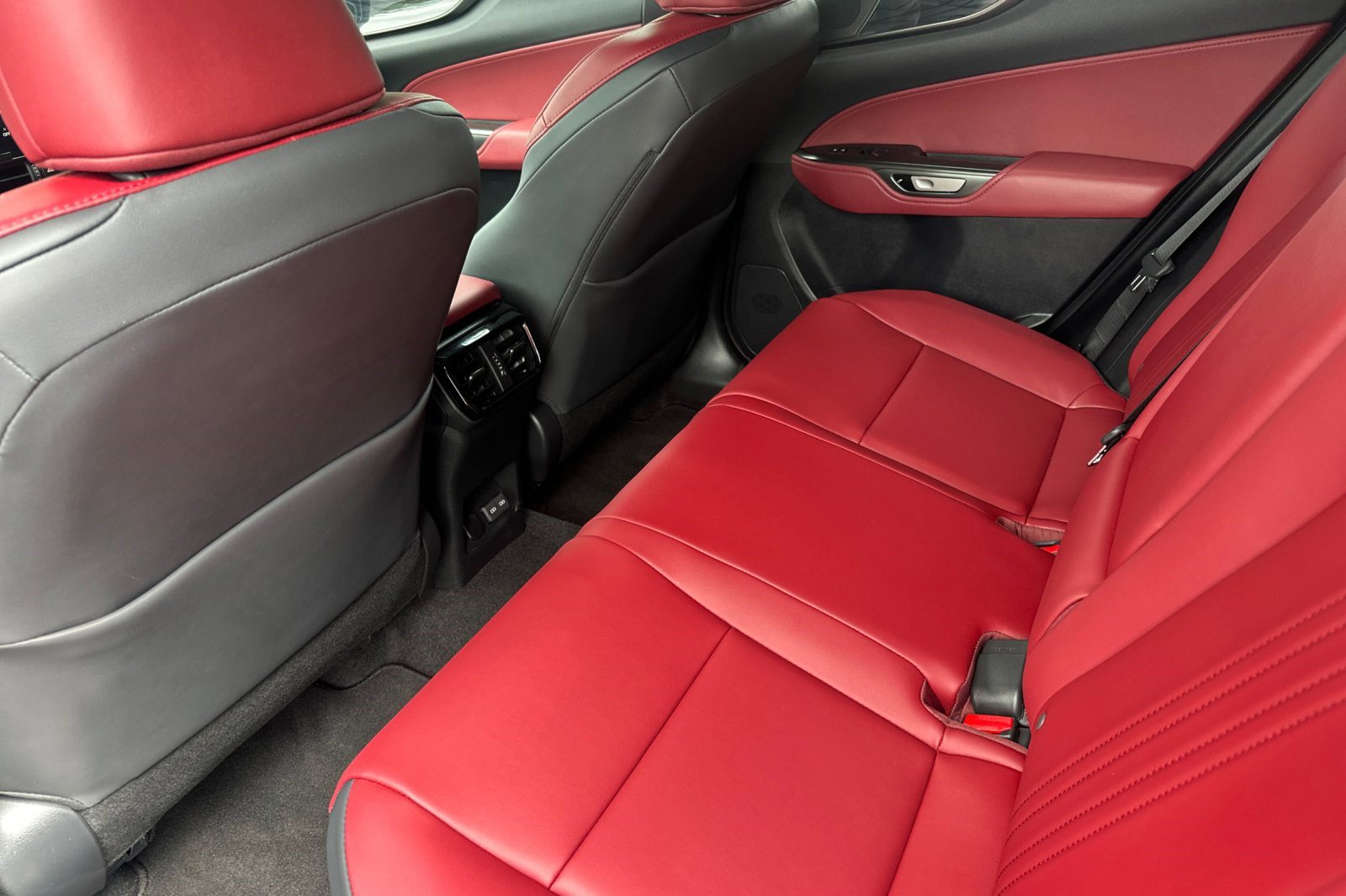 Certified 2026 Lexus NX 350h AWD w/ Accessory Package (Z2) image 15