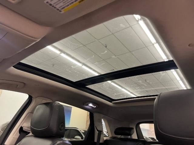 Used 2017 Cadillac XT5 Luxury w/ Driver Awareness Package FWD image 19