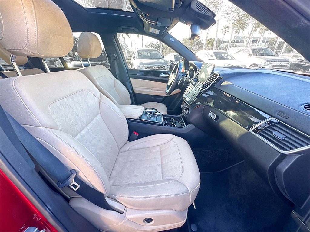 Used 2018 Mercedes-Benz GLS 450 4MATIC image 31