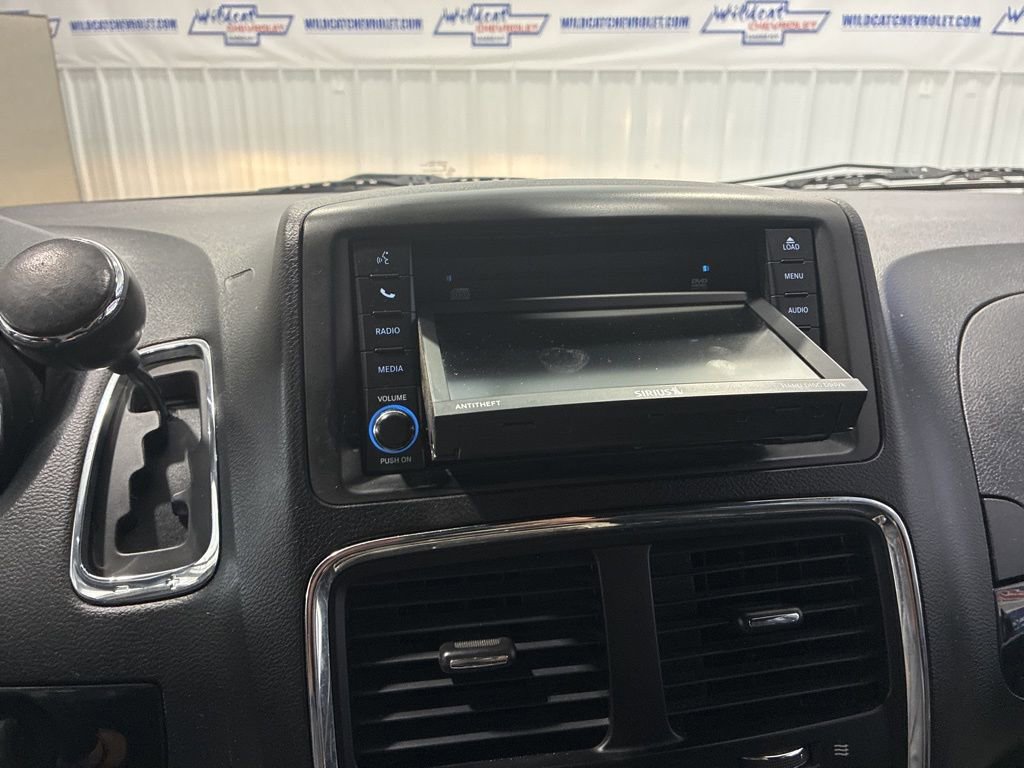 Used 2017 Dodge Grand Caravan SXT image 24