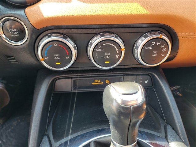 Used 2017 FIAT 124 Spider Lusso image 10