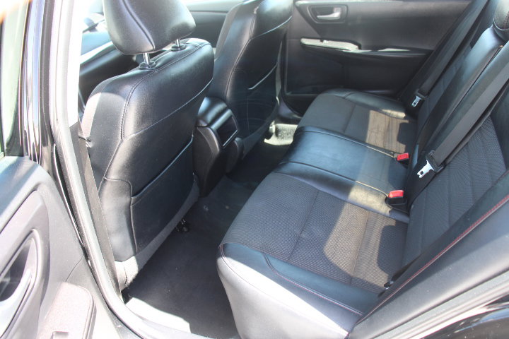 Used 2017 Toyota Camry SE FWD image 14