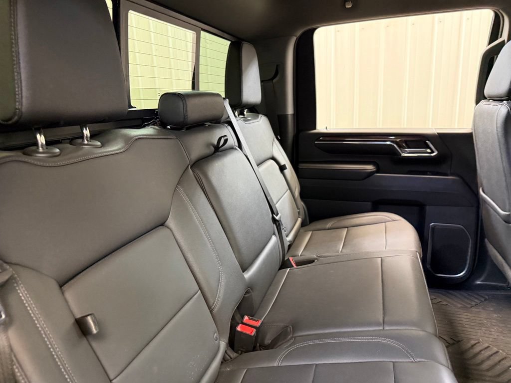 Used 2024 Chevrolet Silverado 2500 LT AWD/4WD image 19