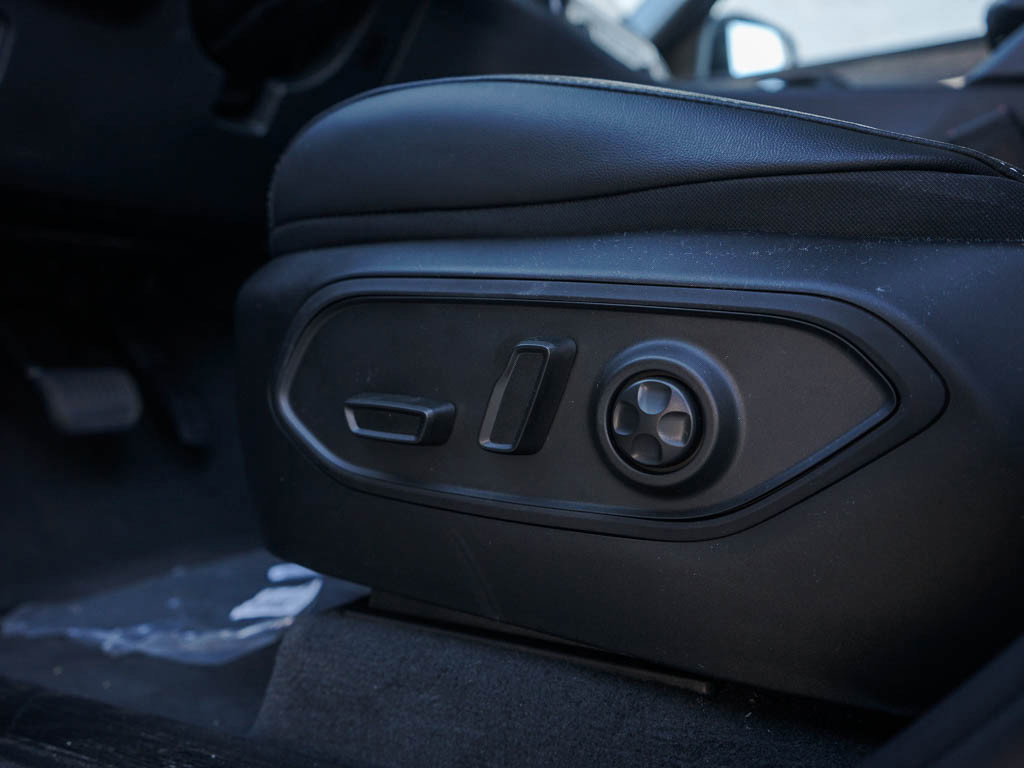 New 2025 Jeep Grand Cherokee Limited w/ Trailer Tow Package AWD/4WD image 20