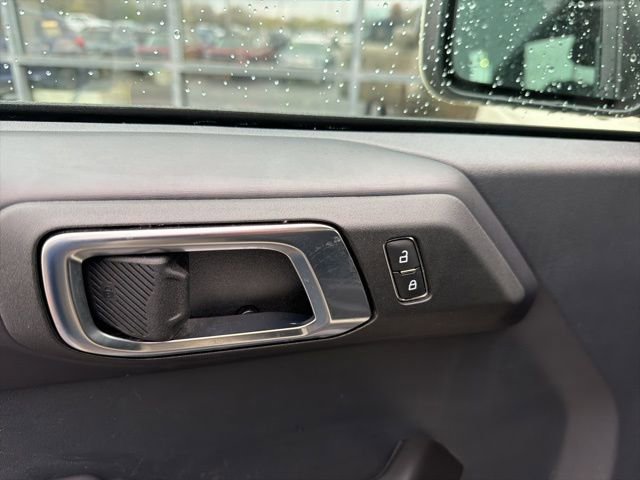 Used 2025 Ford Bronco Outer Banks image 5