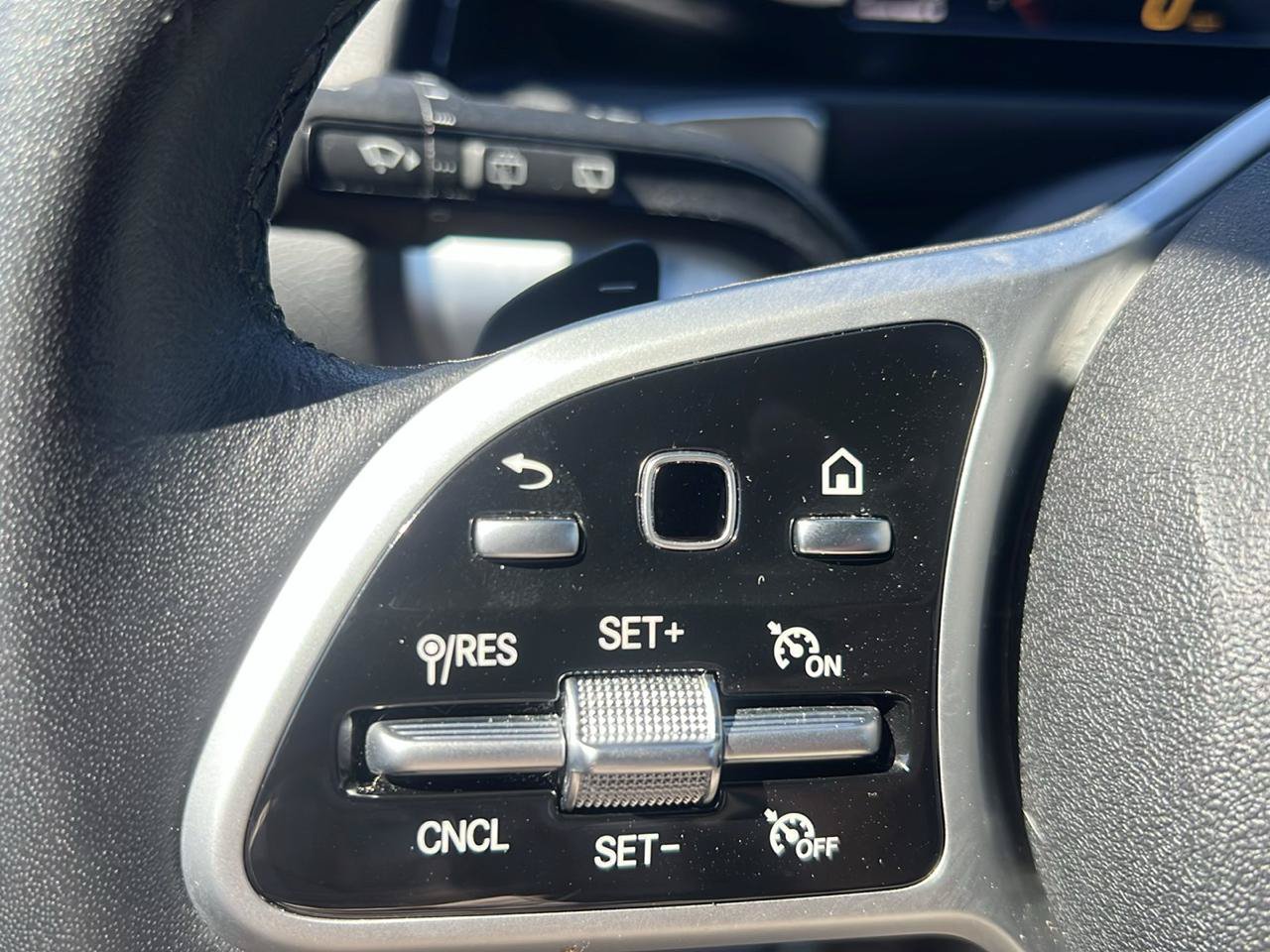 Used 2020 Mercedes-Benz GLB 250 4MATIC image 24