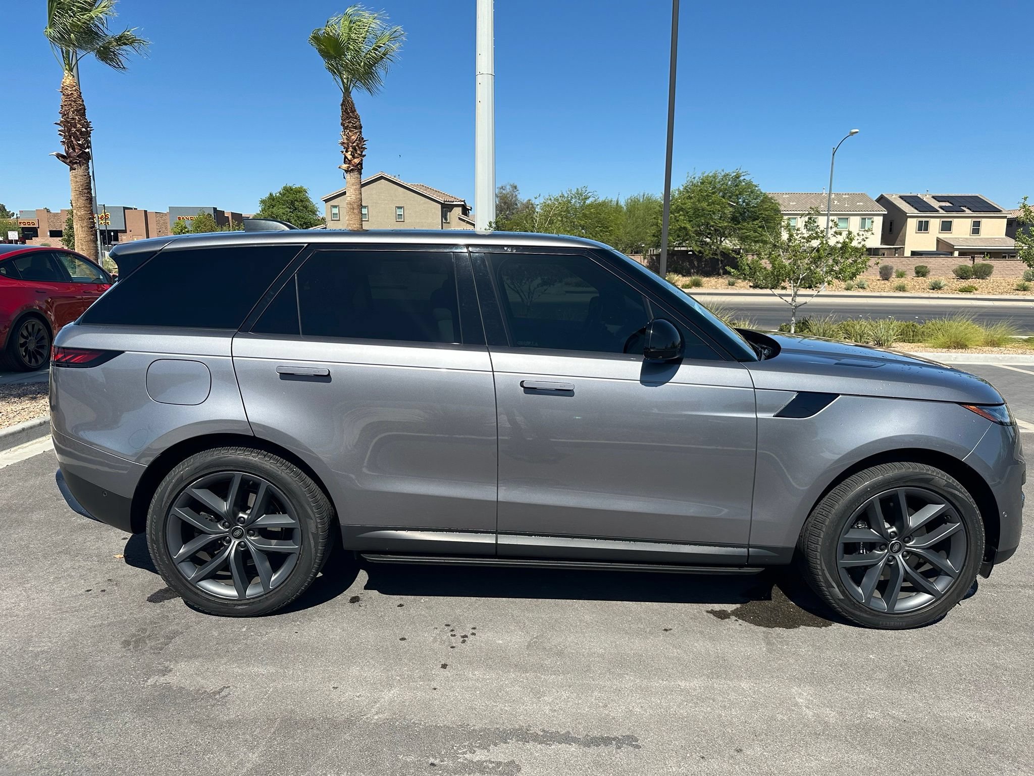 Used 2024 Land Rover Range Rover Sport SE AWD/4WD image 5