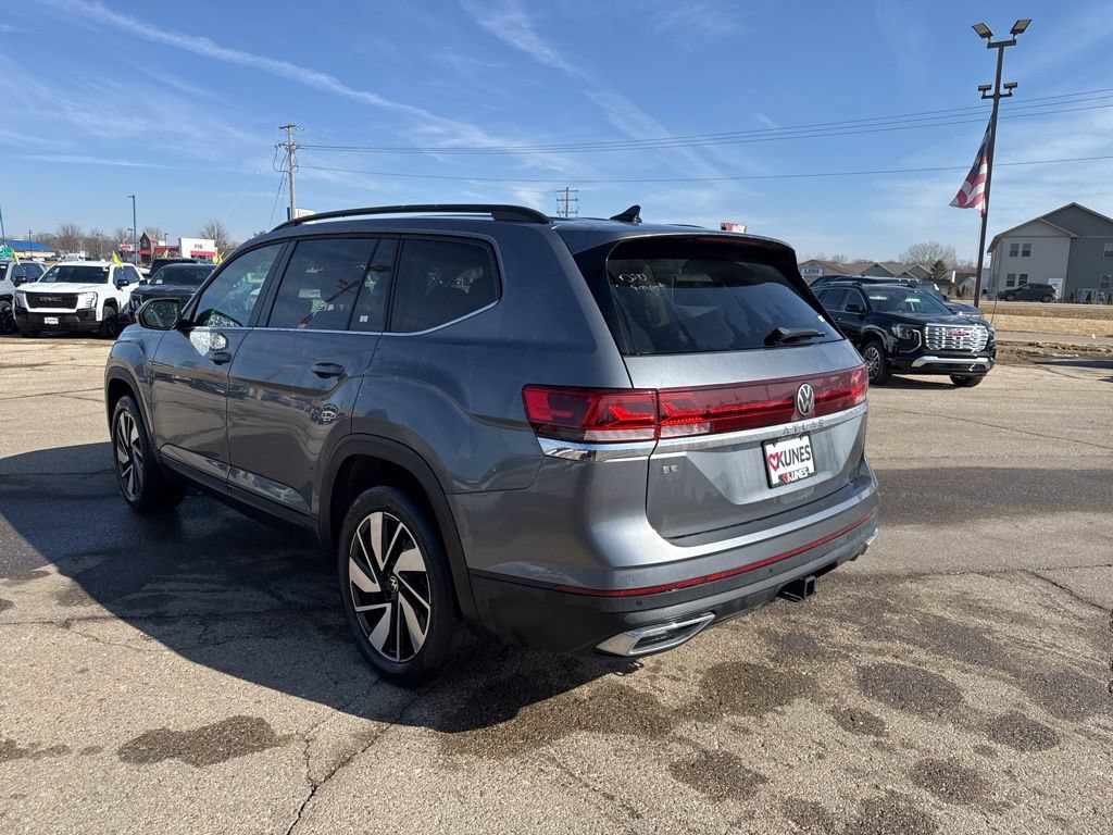 Used 2024 Volkswagen Atlas SE FWD image 8