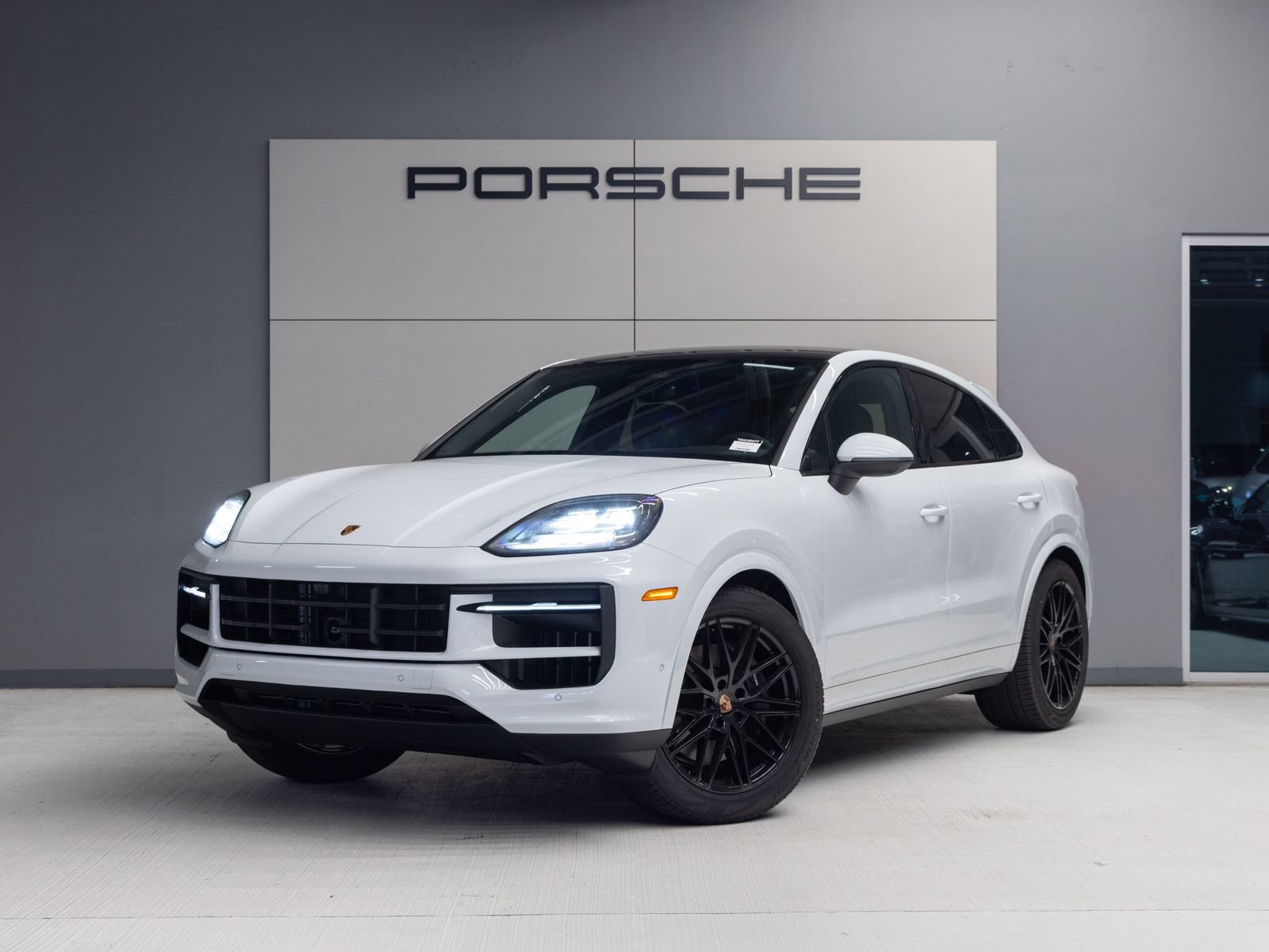 New 2026 Porsche Cayenne Coupe AWD/4WD image 1