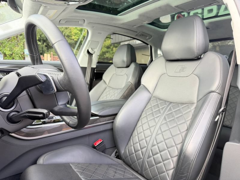 Used 2020 Audi S8 L AWD/4WD image 13