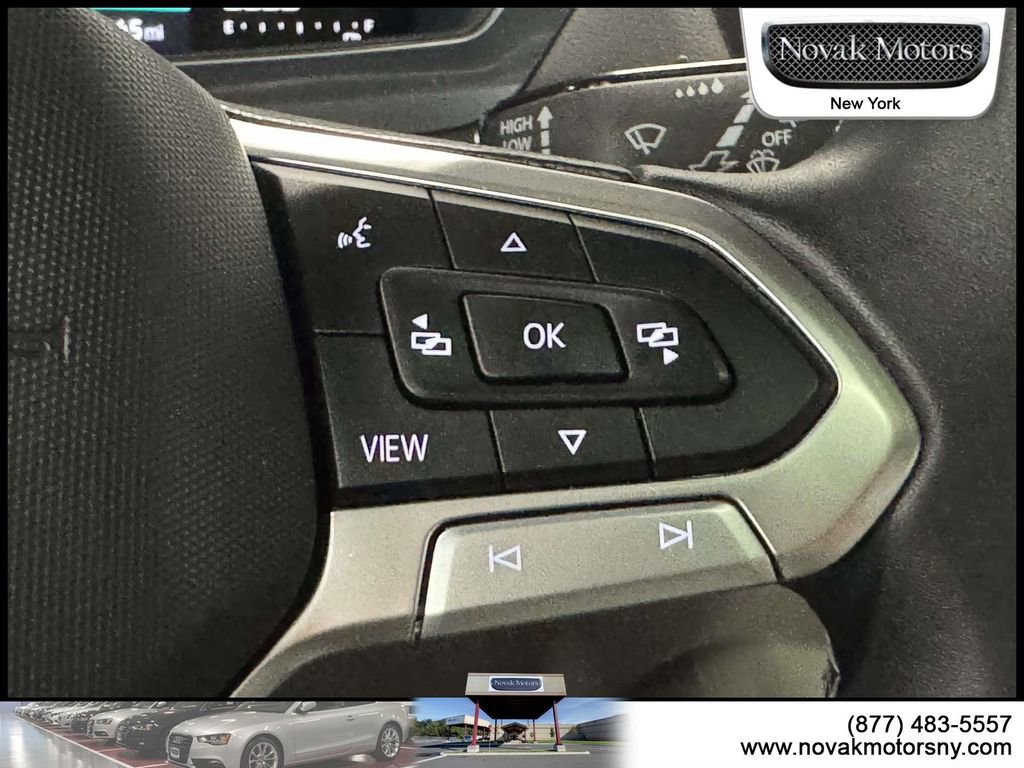 Used 2023 Volkswagen Tiguan SE R-Line AWD/4WD image 19