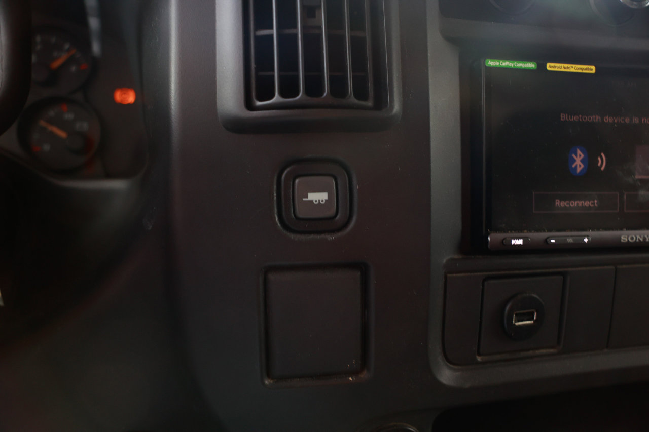 Used 2004 Chevrolet Express 3500 image 34