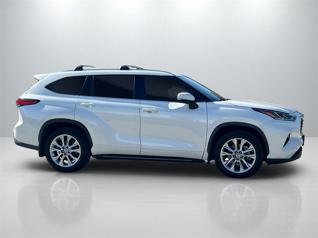 Used 2020 Toyota Highlander Limited image 4