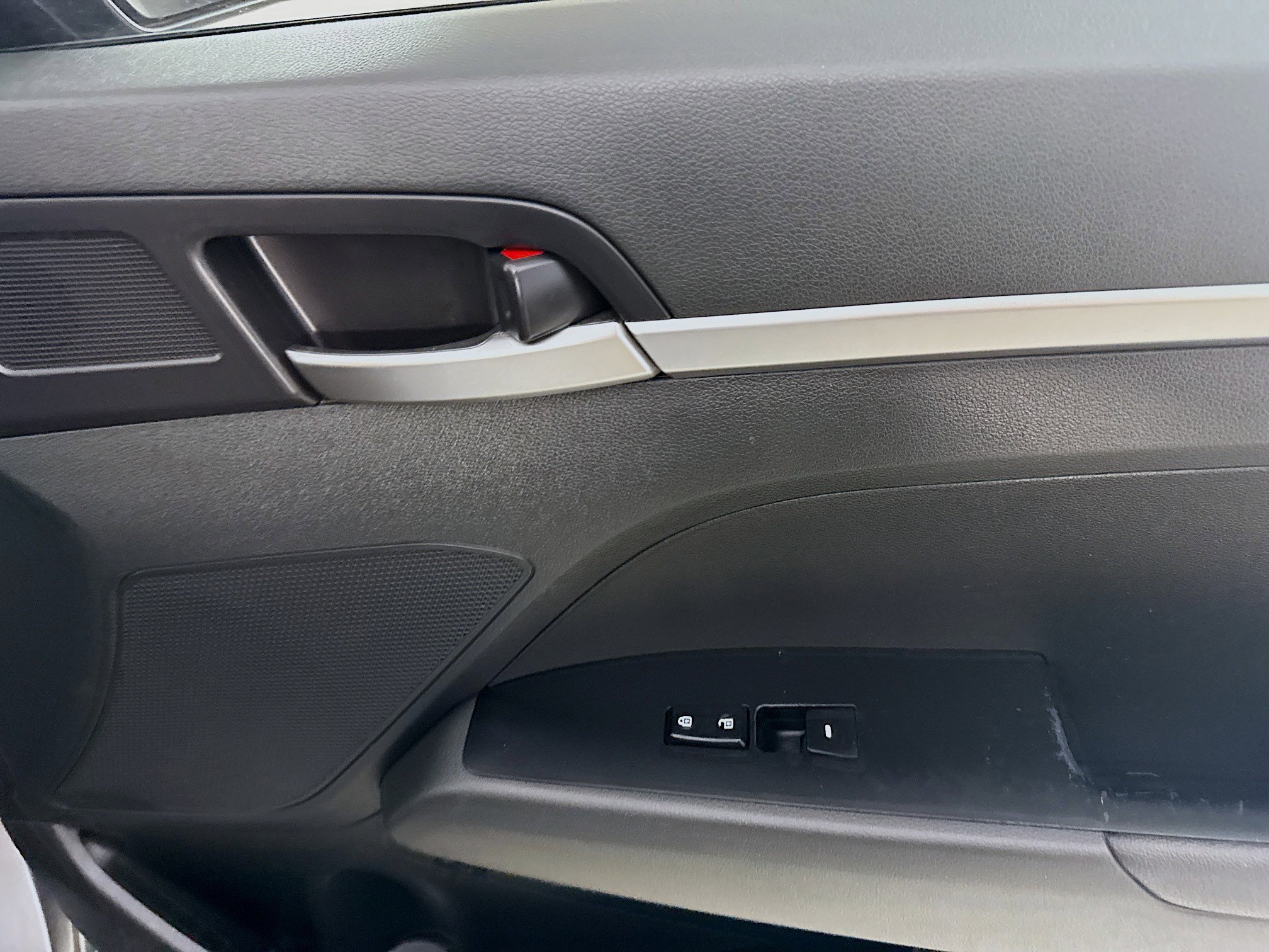 Used 2020 Hyundai Elantra SE w/ Cargo Package (C1) image 30