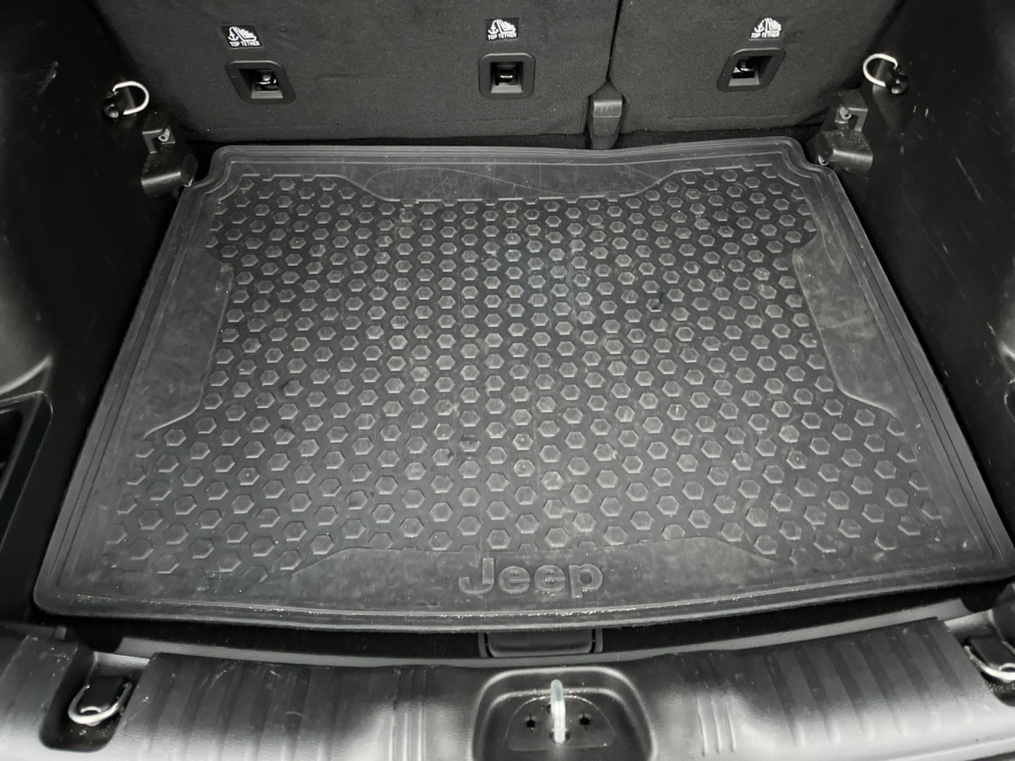 Used 2022 Jeep Compass Limited image 11