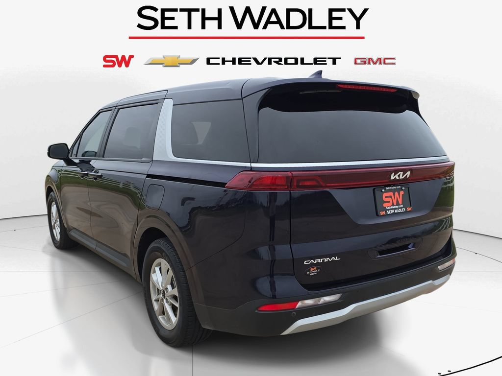 Used 2024 Kia Carnival LX FWD image 5