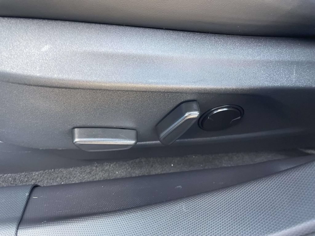 Used 2023 Ford Mustang Mach-E Select RWD image 17