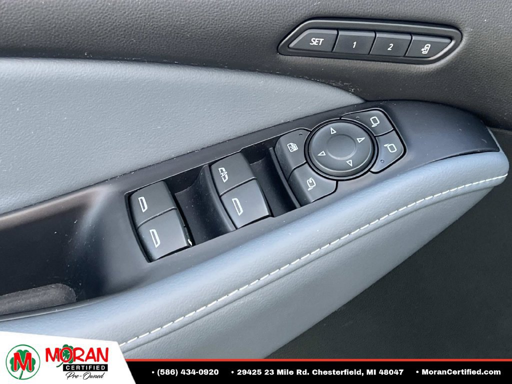 Used 2022 Buick Enclave Premium w/ Experience Buick Package FWD image 17