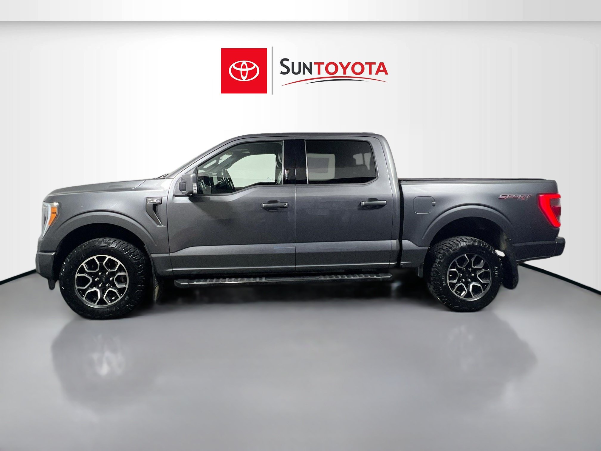 Used 2023 Ford F150 Lariat AWD/4WD image 7