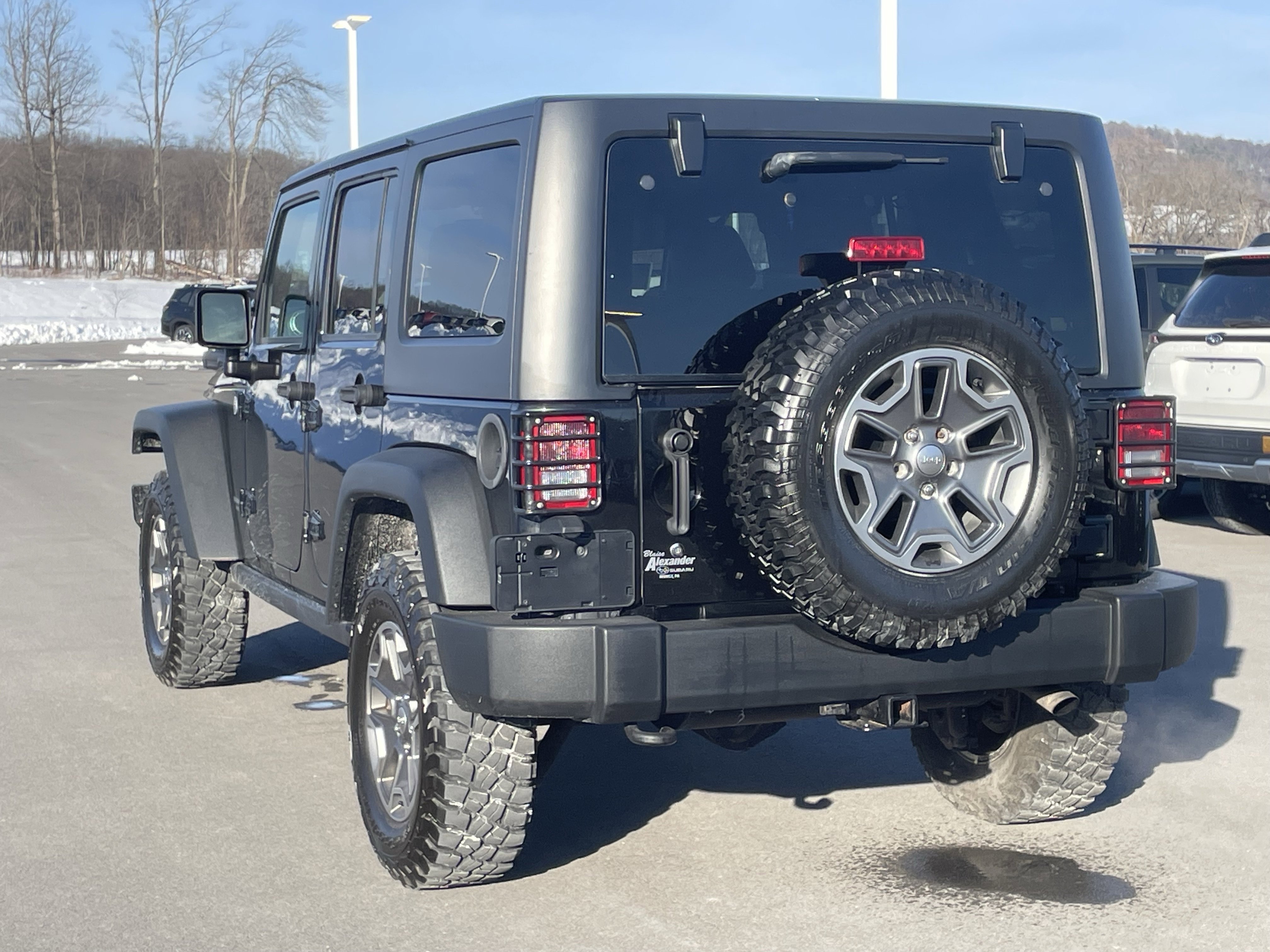 Used 2017 Jeep Wrangler Unlimited Rubicon w/ Connectivity Group image 6