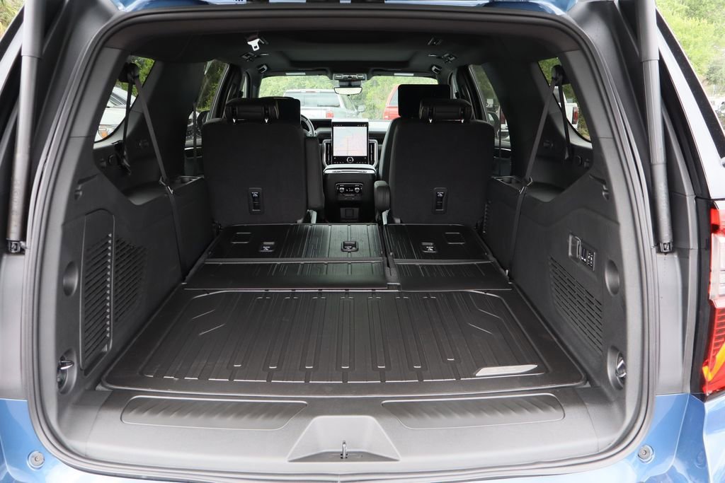 New 2026 GMC Yukon XL Elevation w/ Elevation Premium Package AWD/4WD image 7