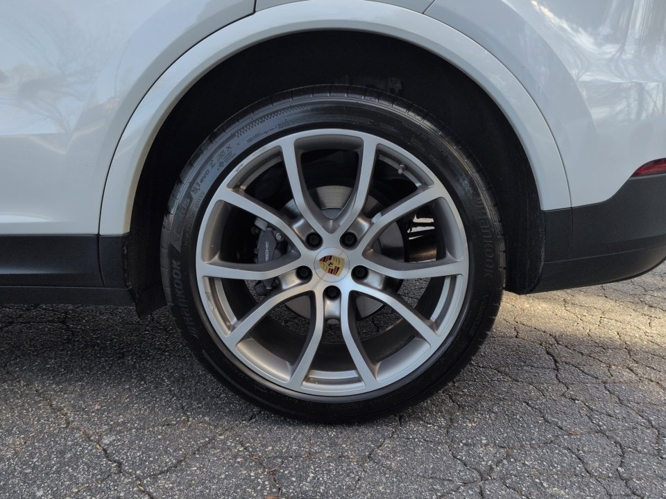 Used 2019 Porsche Cayenne AWD/4WD image 22