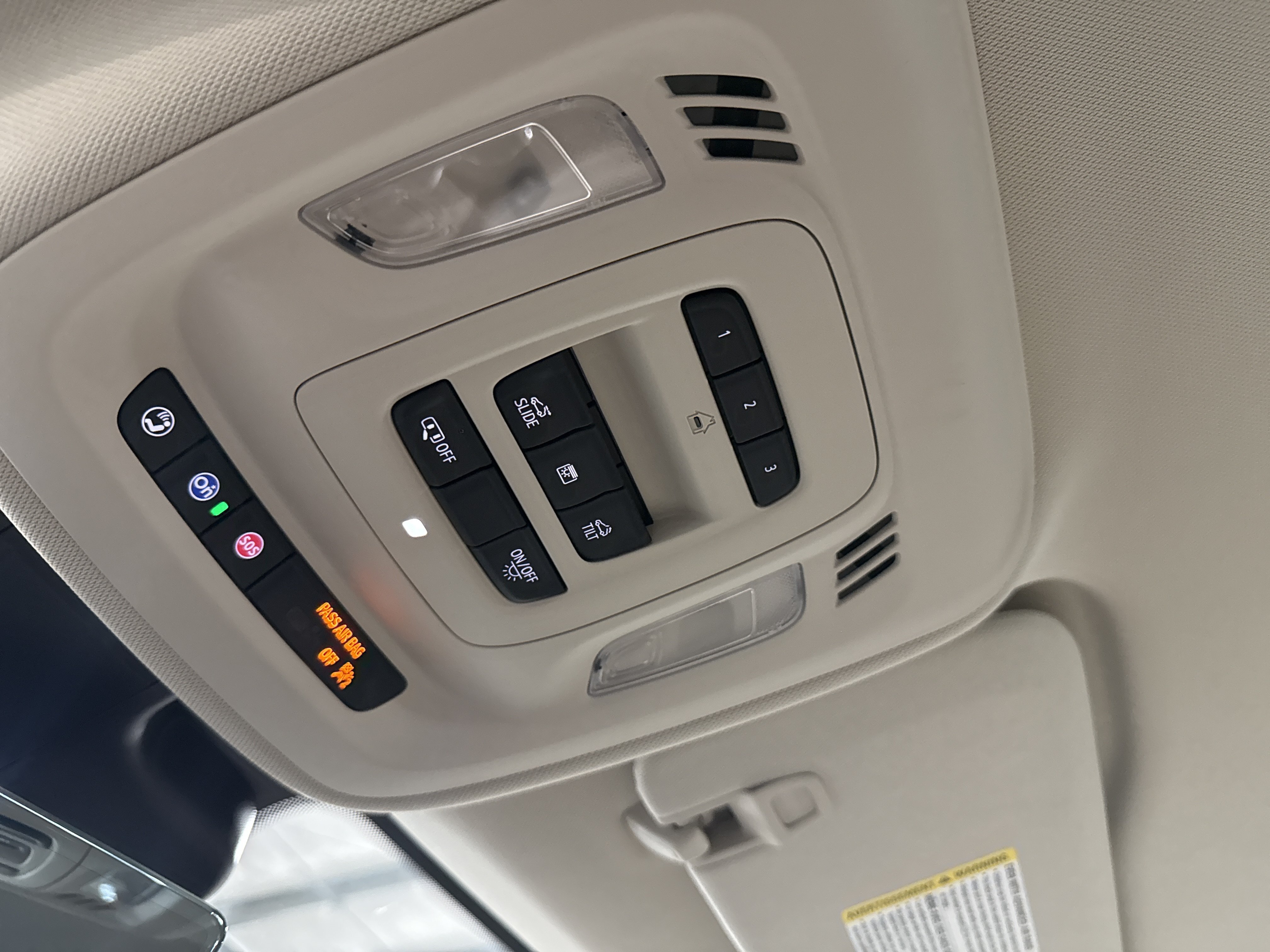 Used 2022 Buick Envision Avenir w/ Technology Package II AWD/4WD image 12