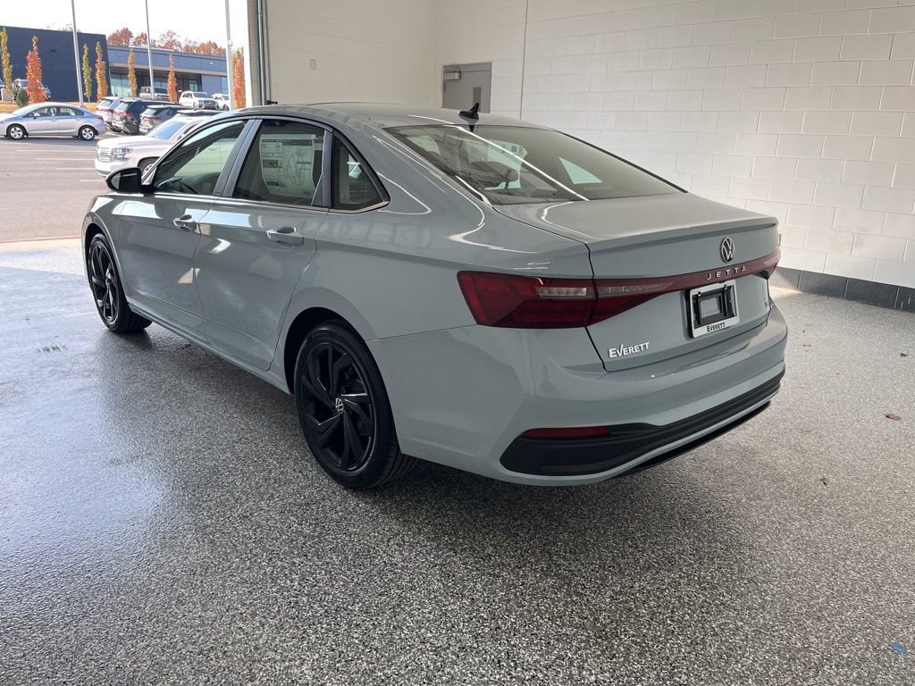 New 2026 Volkswagen Jetta SE image 3