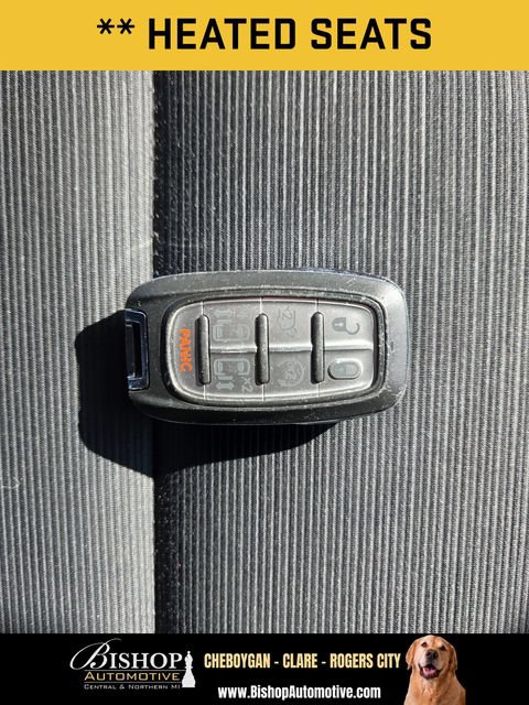 Used 2023 Chrysler Voyager LX FWD image 7