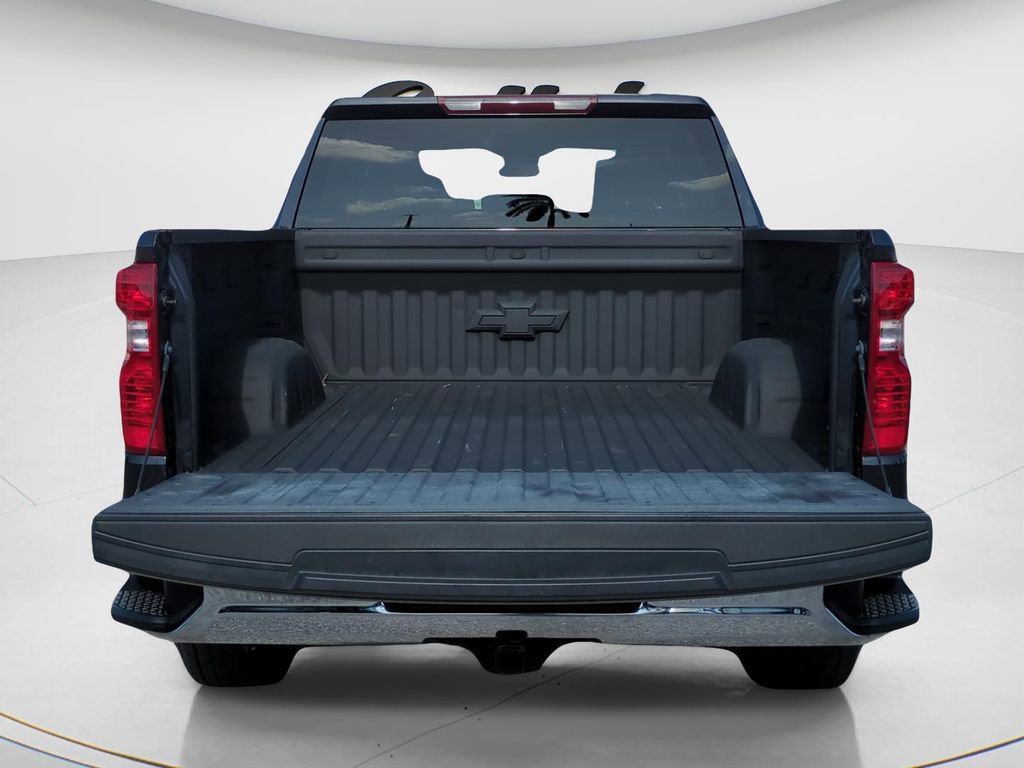 Used 2022 Chevrolet Silverado 1500 LT w/ Protection Package image 12