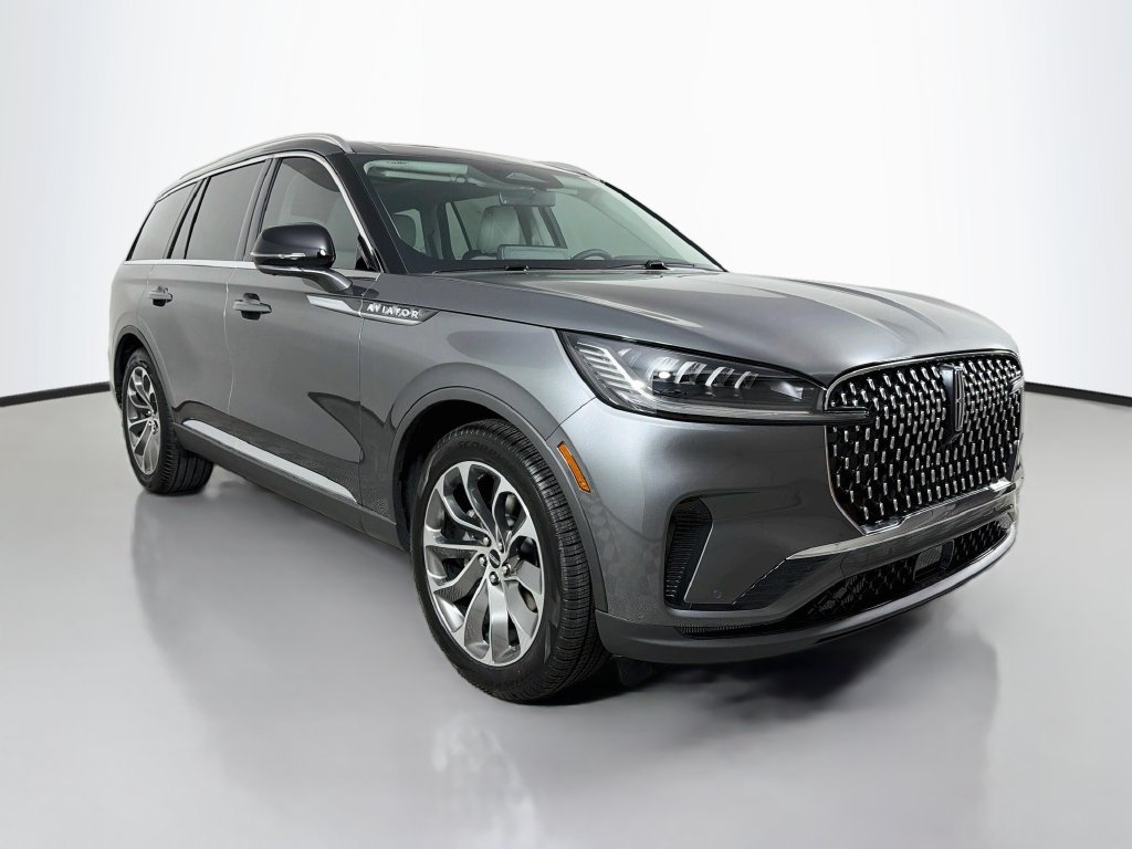 New 2027 Lincoln Aviator Reserve RWD image 3